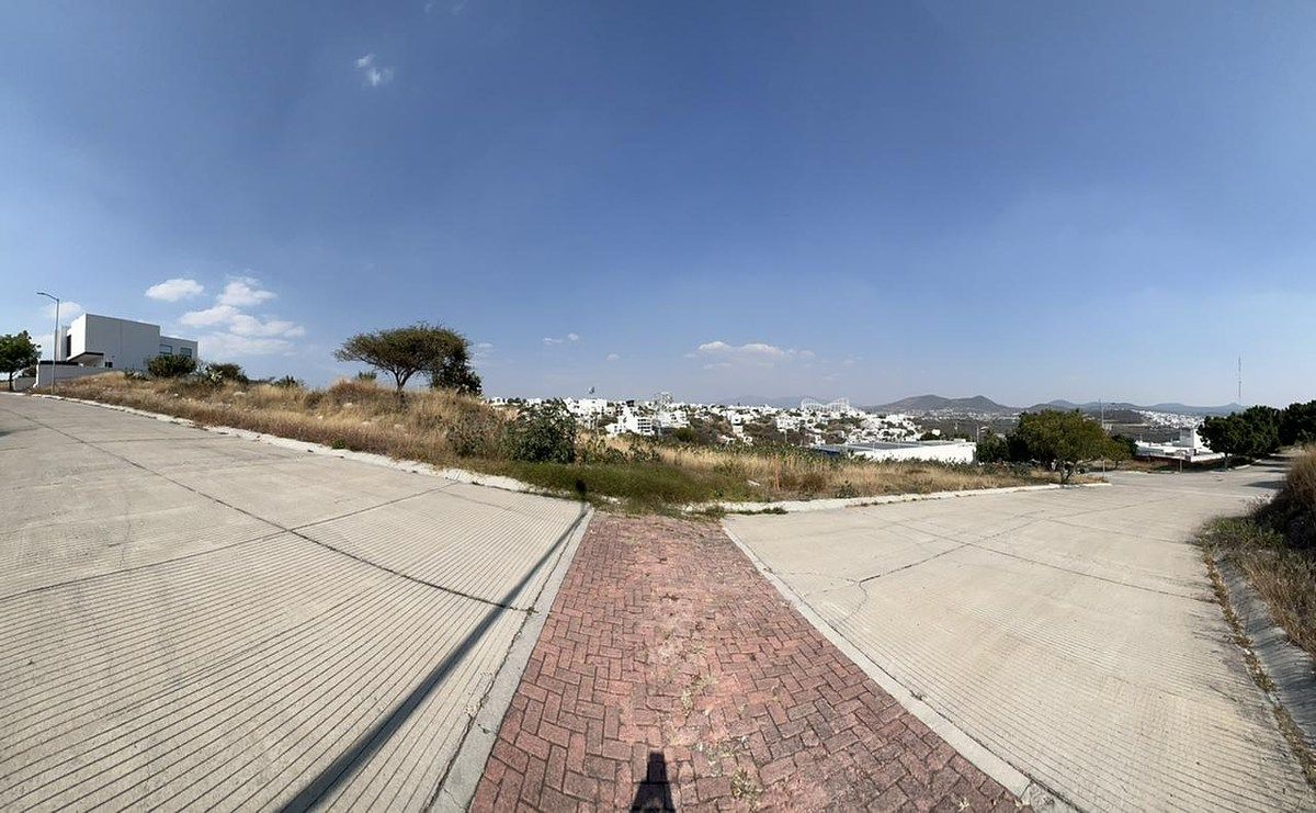 RESIDENTIAL LAND FOR SALE IN REAL DE JURIQUILLA, photo 1 of 6