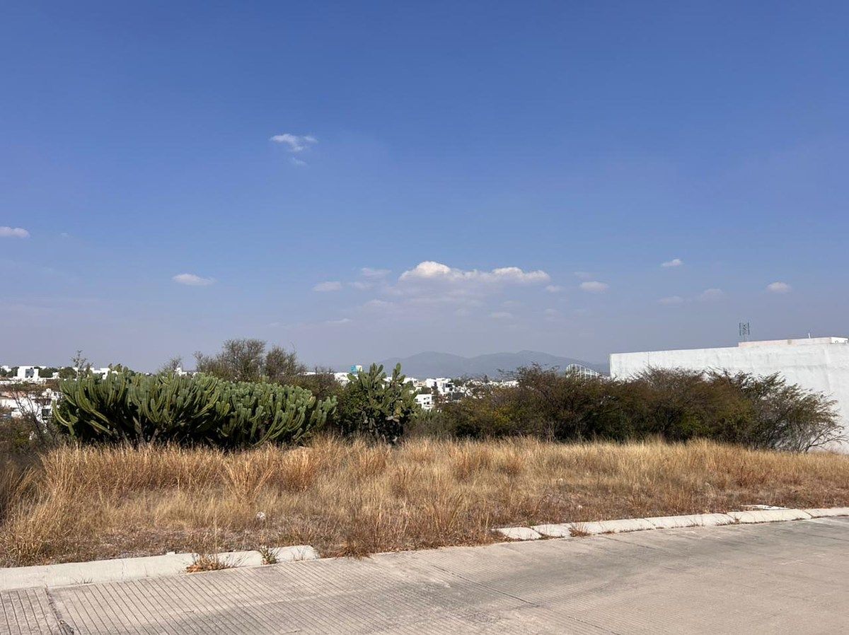 Lot in Real de Juriquilla, Querétaro, photo 3 of 6