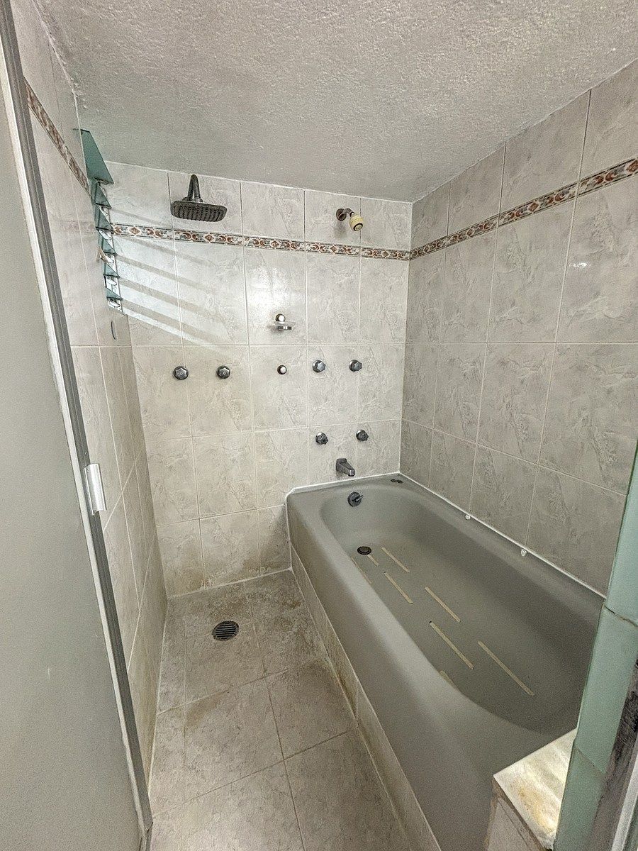 9 de 20: baño secundario y de visitas