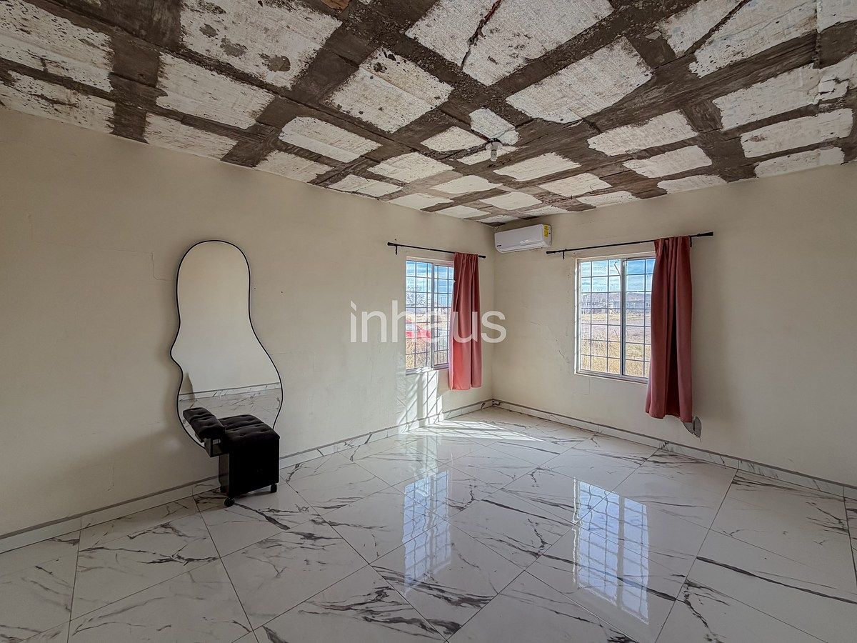 8 of 9: HABITACION 2