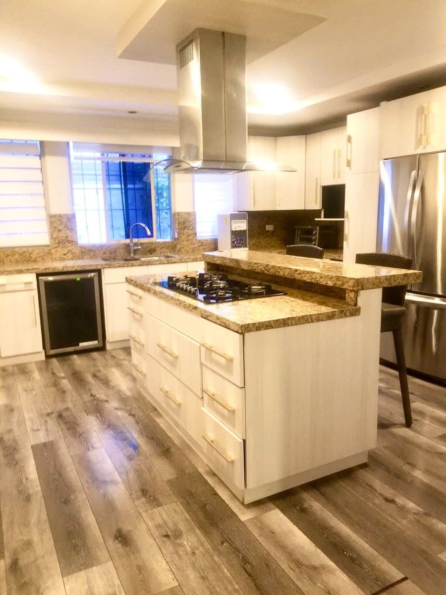 4 of 10: Desayunador