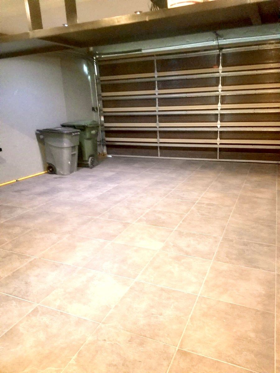 10 of 10: Cochera amplia 2 autos