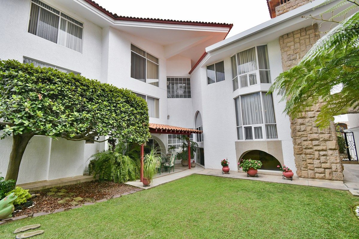 Casa Alameda en venta en Royal Country, Zona Andares - foto 2
