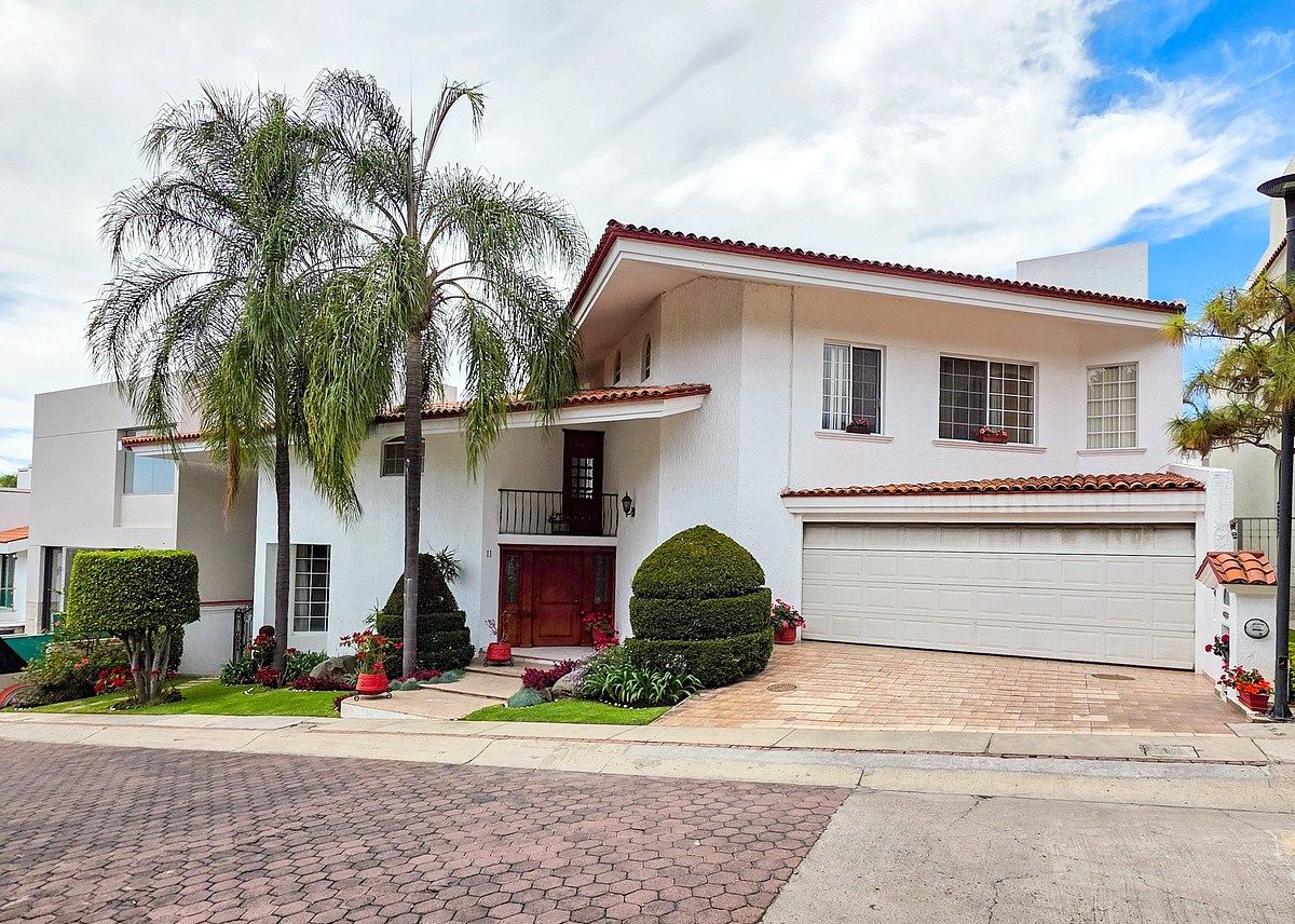 Casa Alameda en venta en Royal Country, Zona Andares - foto 1