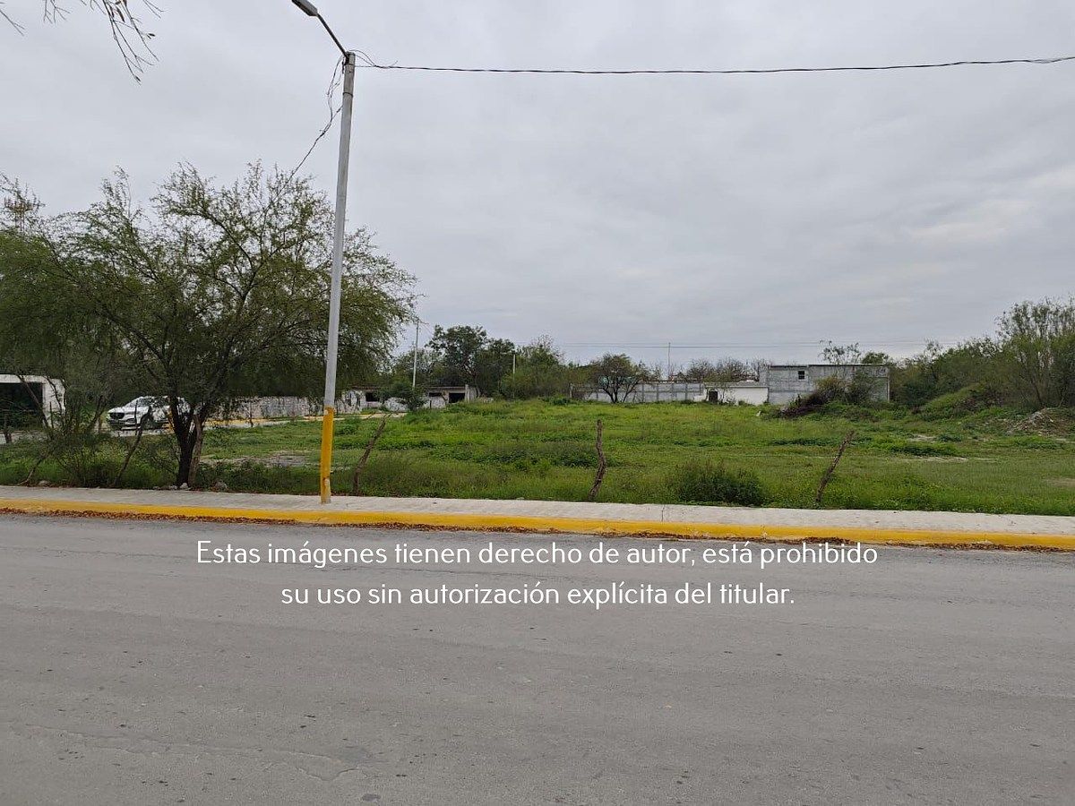 5 of 9: Terreno Comercial y Habitacional en Venta en el Centro de Pe