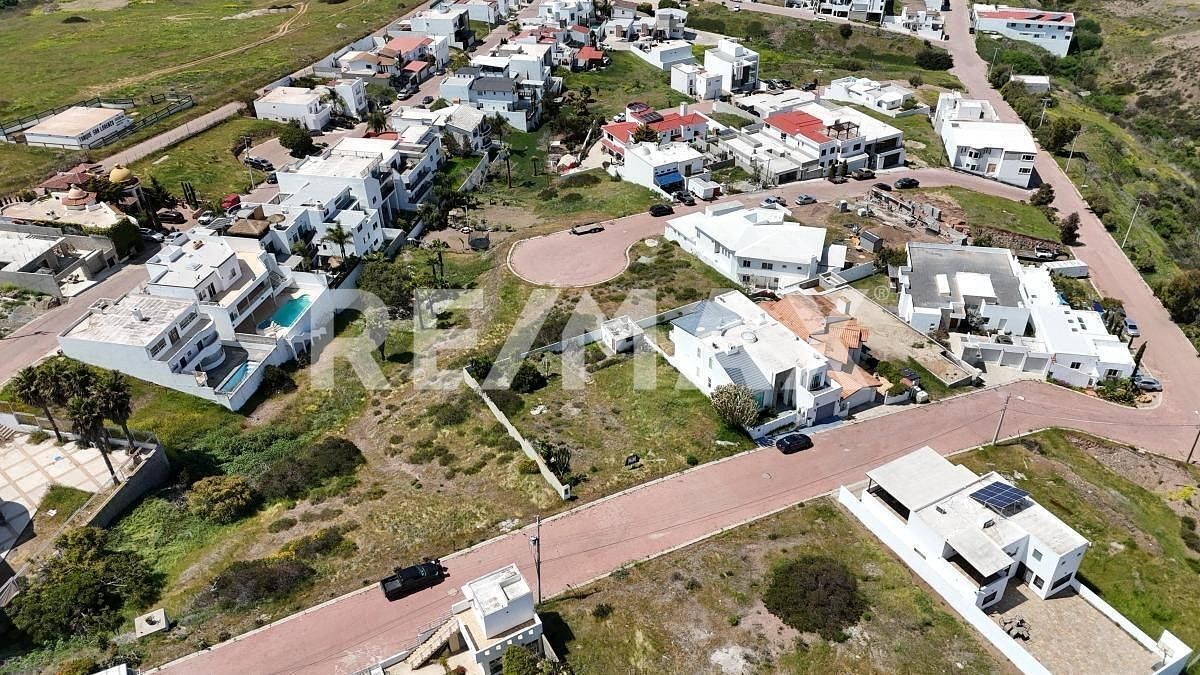 Terreno en Venta de 750 M2 o 375 M2, en Baja Malibu, Tijuana