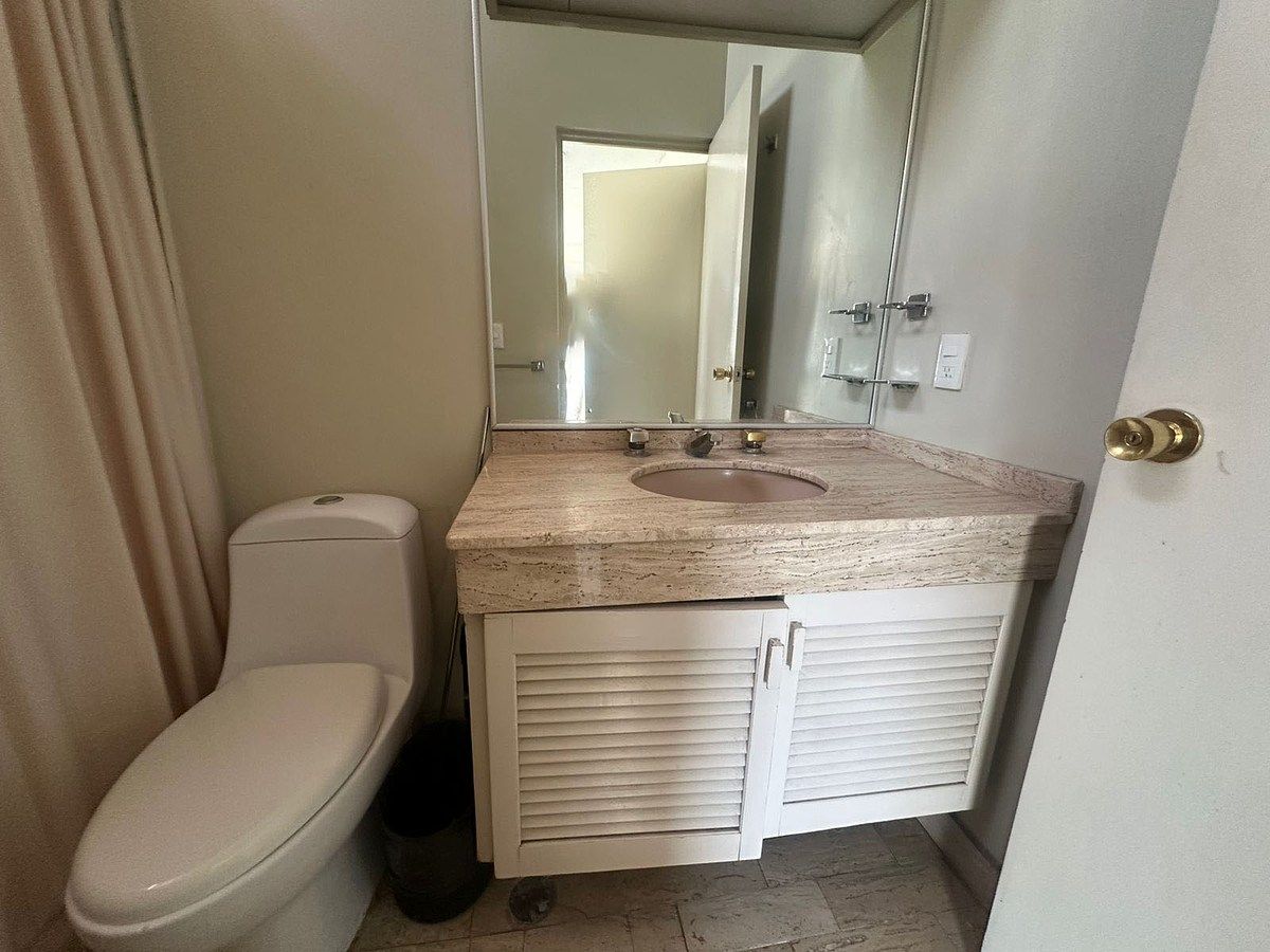 20 of 24: Casa en Venta en Bosques de las Lomas Rayo Vende ®