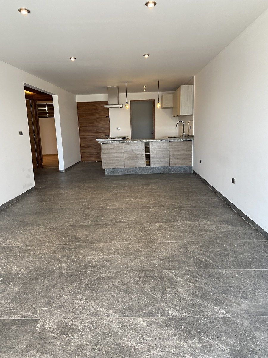 5 of 26: Estancia abierta