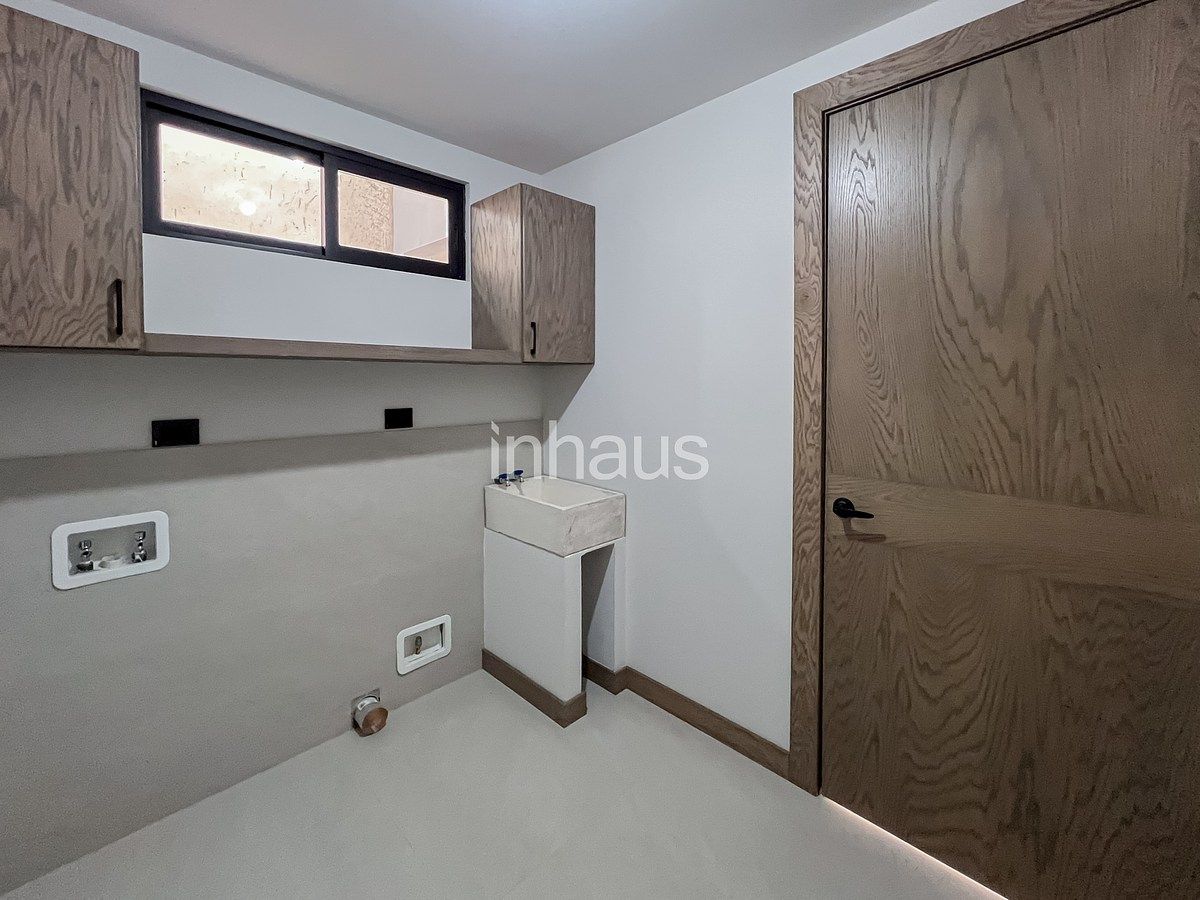 8 de 24: AREA DE LAVANDERIA