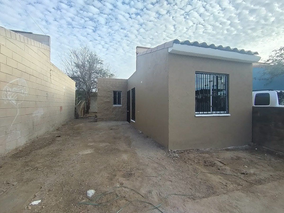 CASA EN RENTA VALLE DEL PEDREGAL, foto 1 de 10