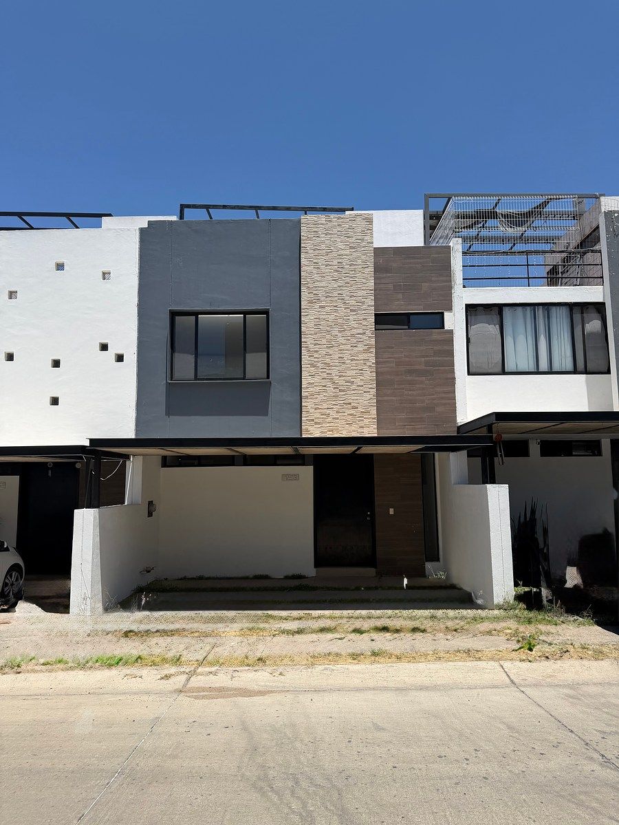 Casa de 3 andares com jardim na cobertura em Madeiras I – Viva e cresça no Vale Imperial, foto 1 de 16