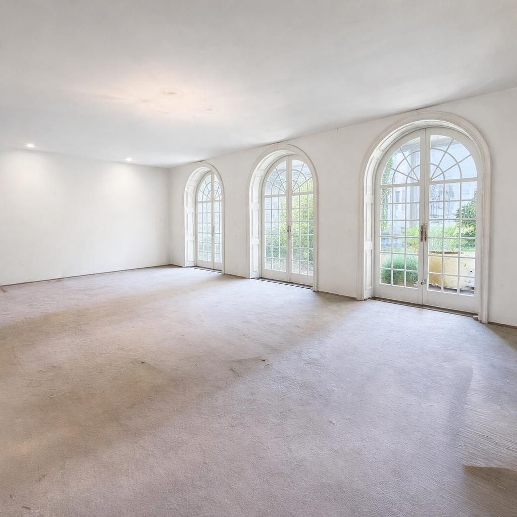 2 de 26: FOTO SIN MUEBLES Y PAREDES BLANCAS