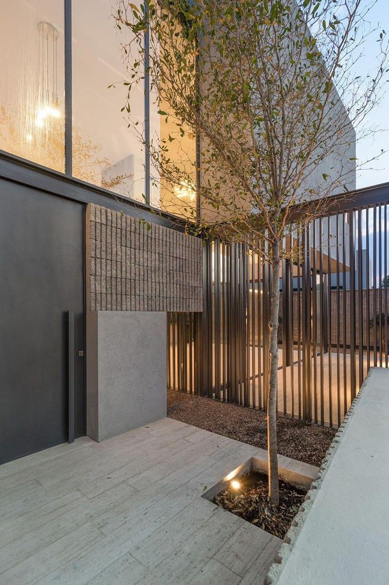 9 de 10: Entrada Principal