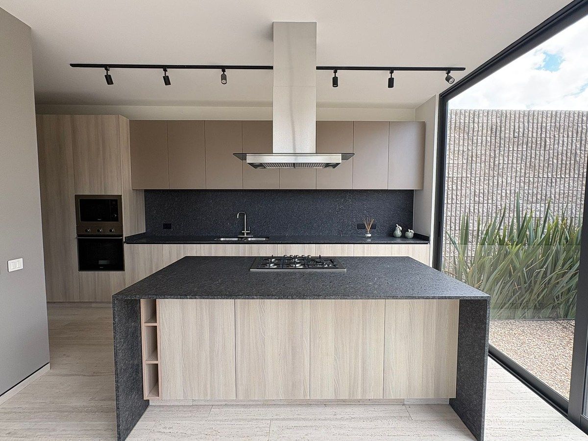 9 of 29: Cocina Equipada