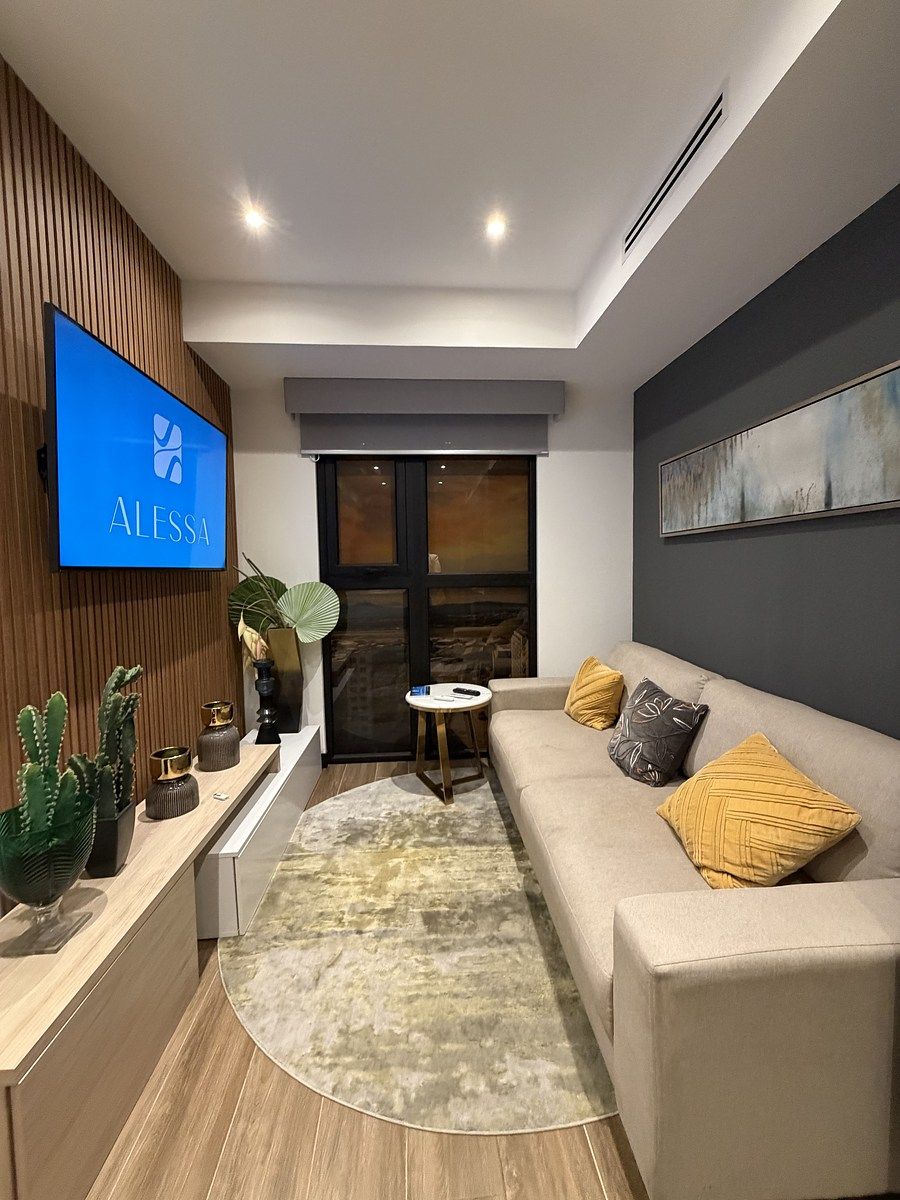 5 de 29: SALA FAMILIAR - HABITACIÓN DE SERVICIO- ESTUDIO