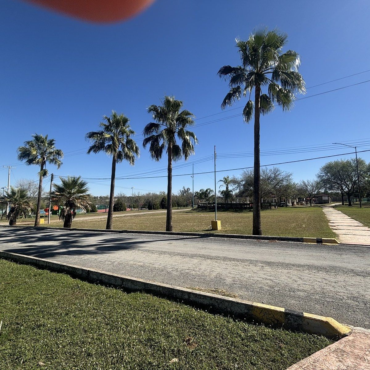 10 of 32: Calle  Principales Pavimentadas