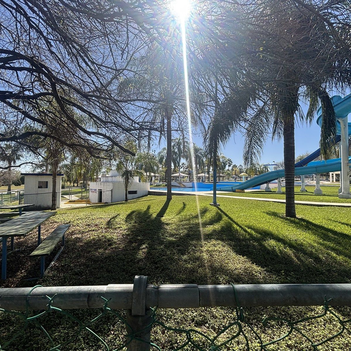 16 of 32: Area  arbolada