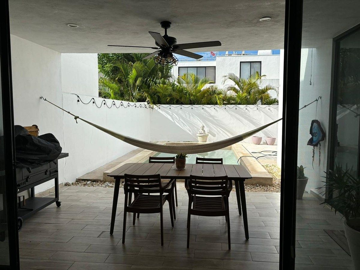 CASA CON PANELES SOLARES EN VENTA EN MERIDA, YUCATAN EN PRIVADA OLIVOS, CONKAL - foto 5