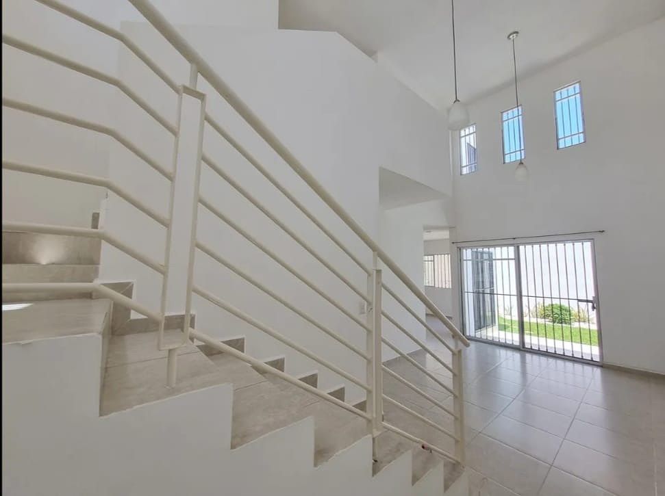 Sala con doble altura, foto 6 de 22