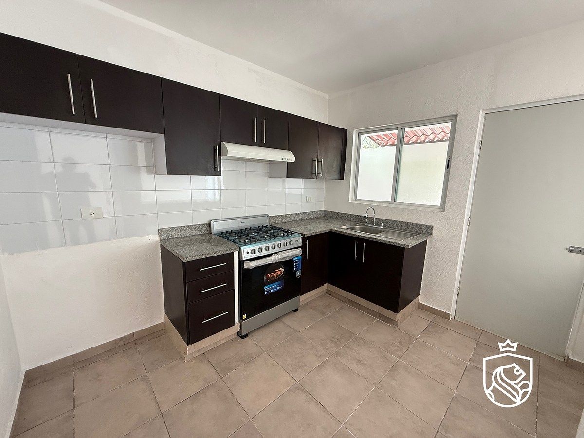 5 de 25: Cocina vestida