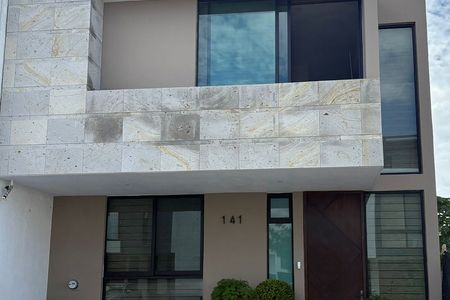 New House in Punto Sur Este | 3 Bedrooms + Study |