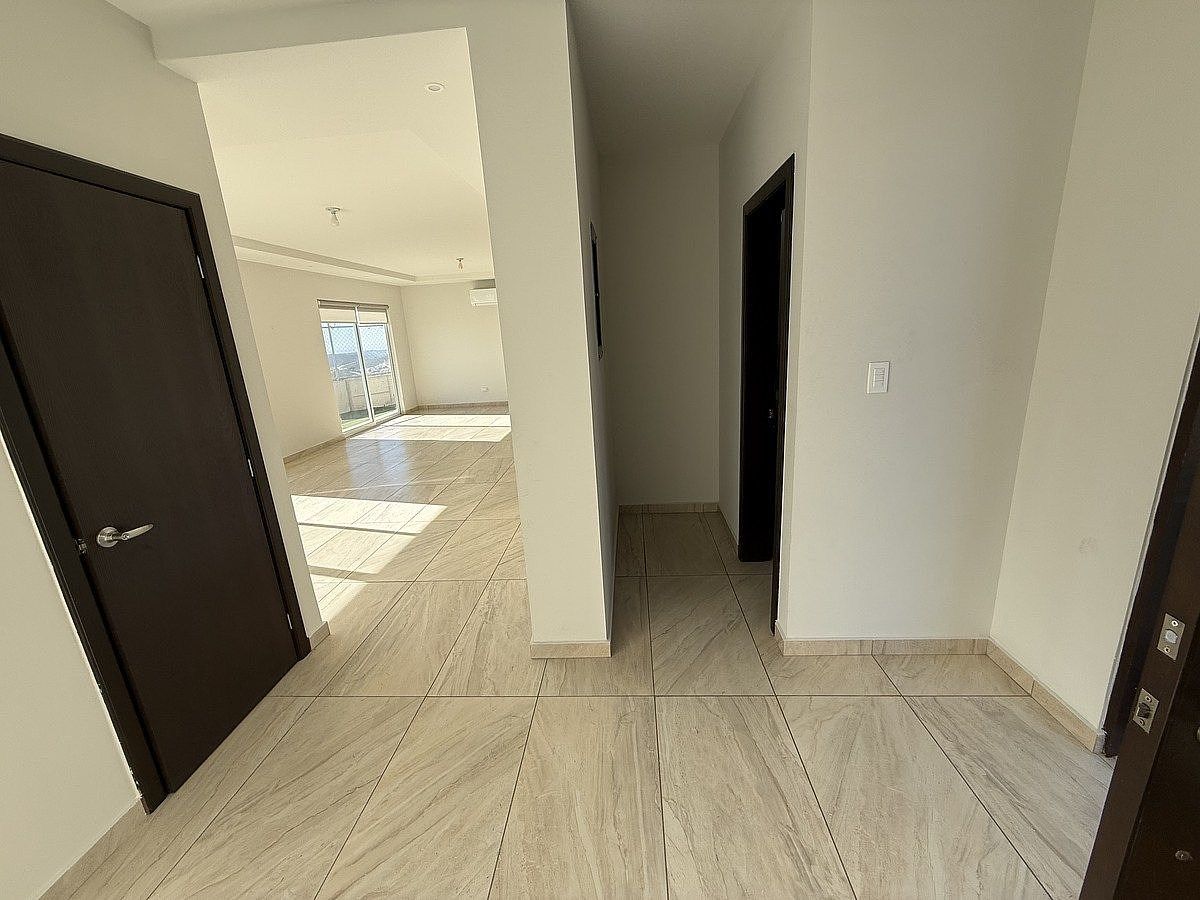 Casa en Valparaíso Residencial, Tijuana, foto 4 de 31