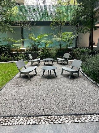 9 of 12: JARDIN CENTRAL