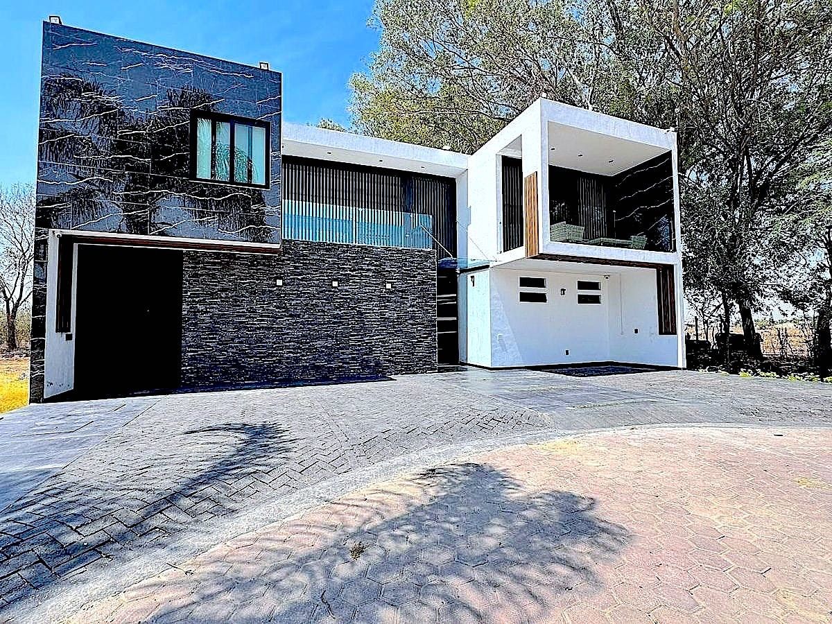 Casa en venta, en Tres Reyes, Cajititlan, foto 1 de 47