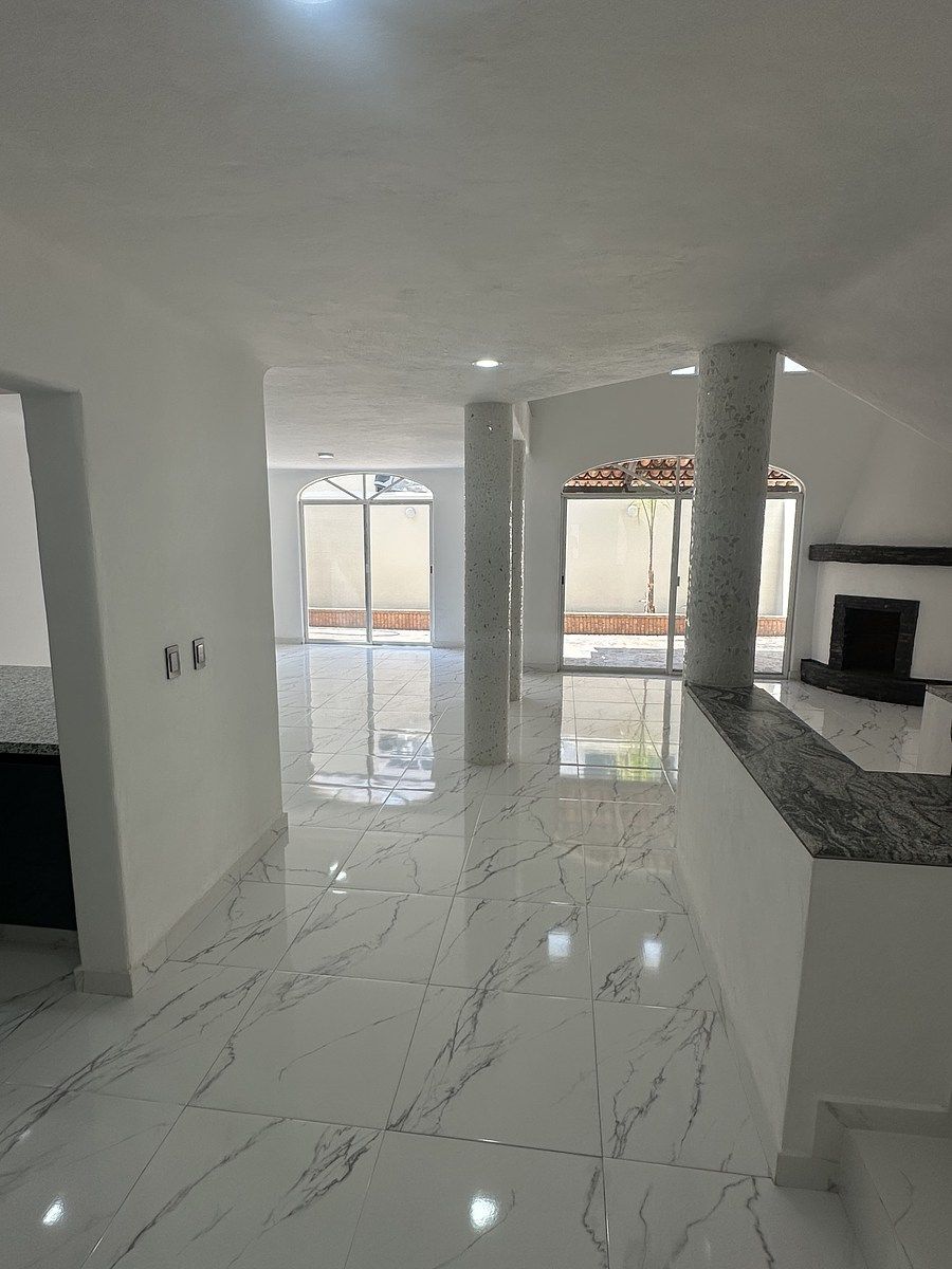 11 of 40: Distribuidor planta baja