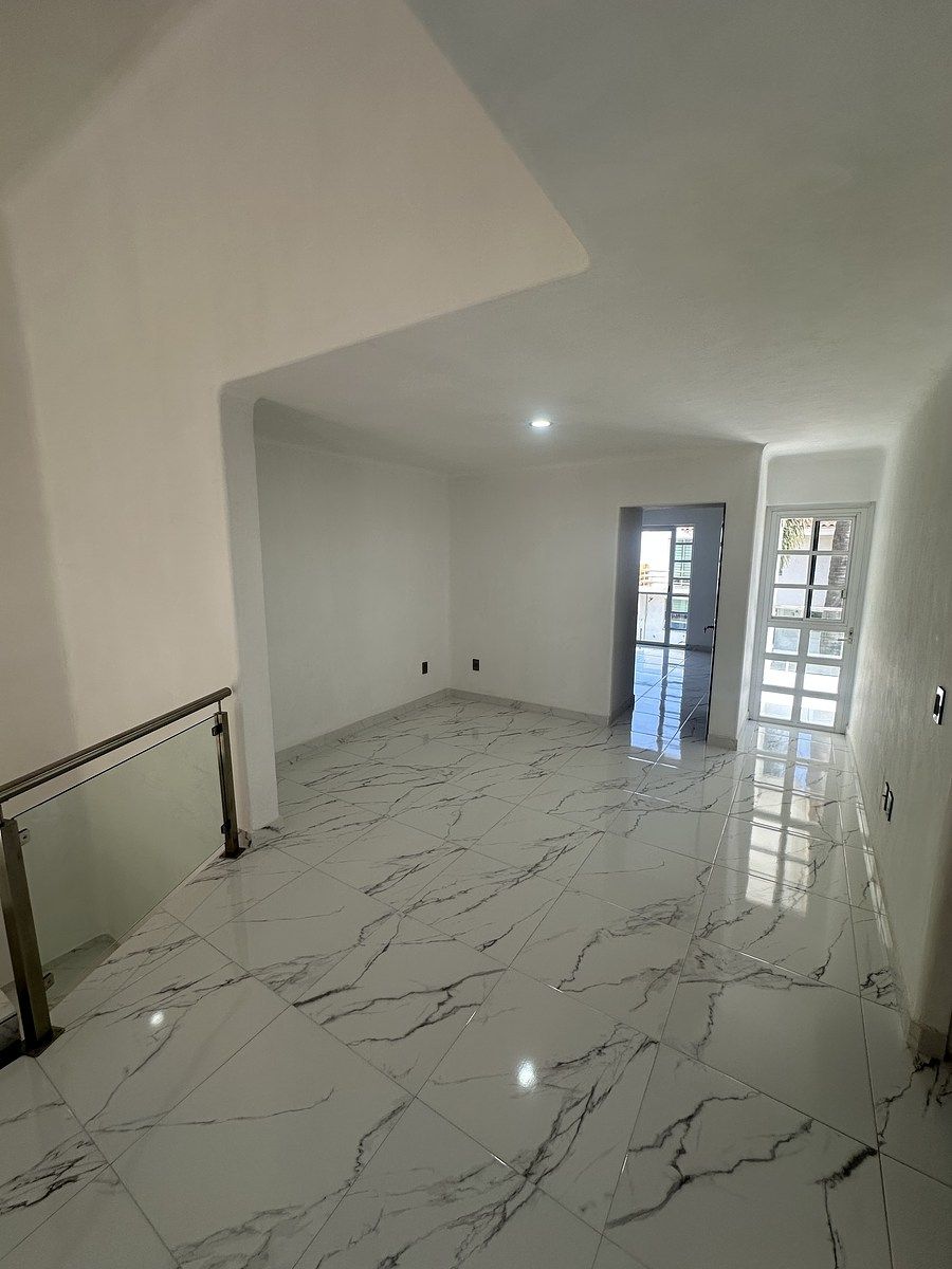 26 of 40: Sala estar TV