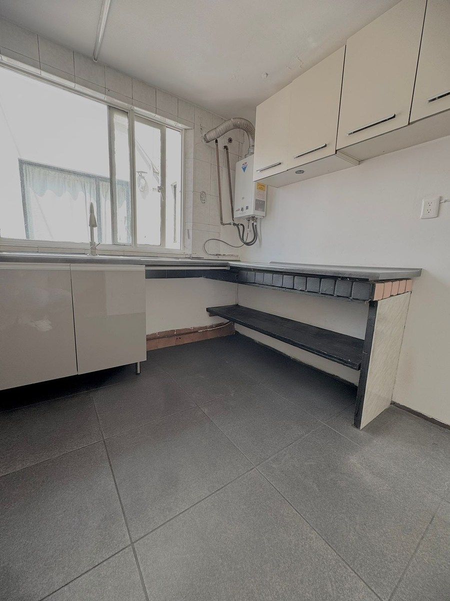 10 of 24: Cocina integral