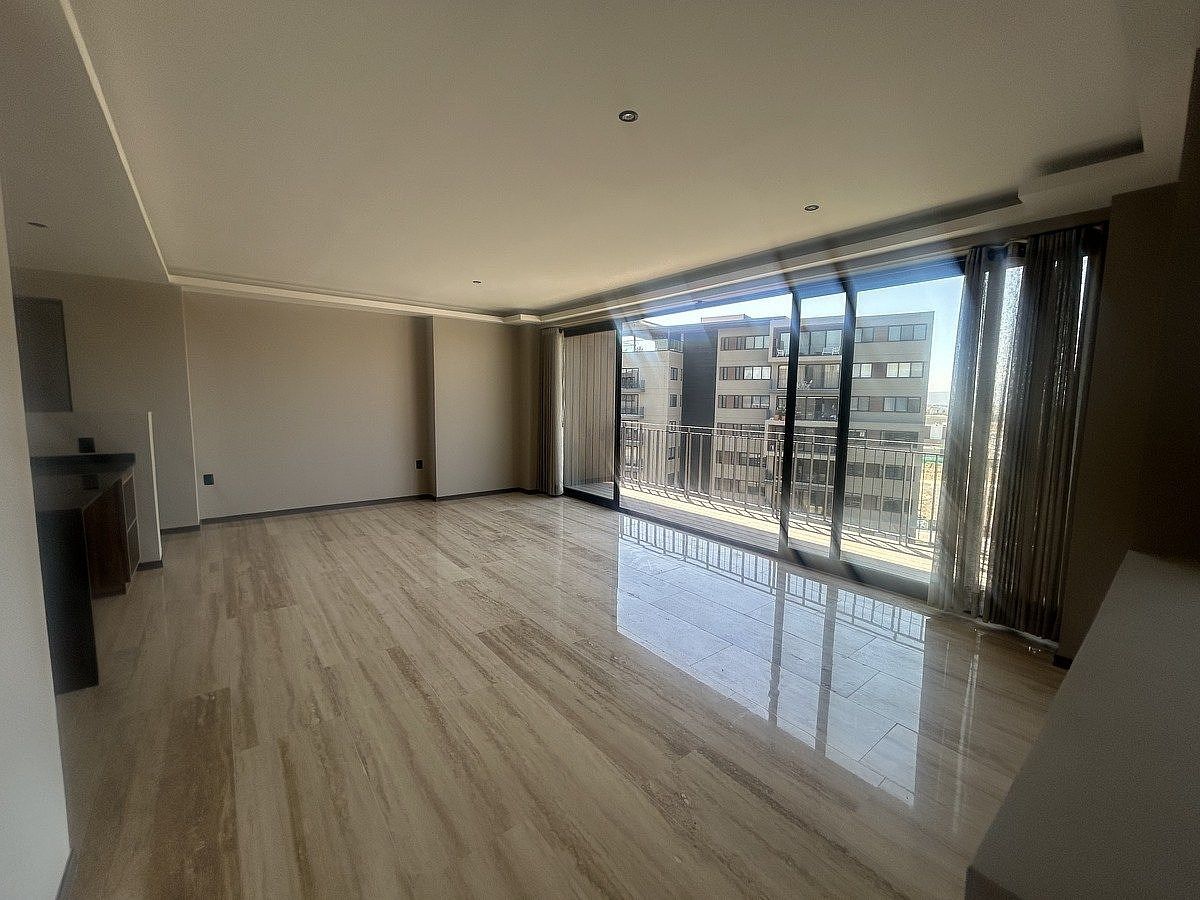 22 de 27: Sala- comedor