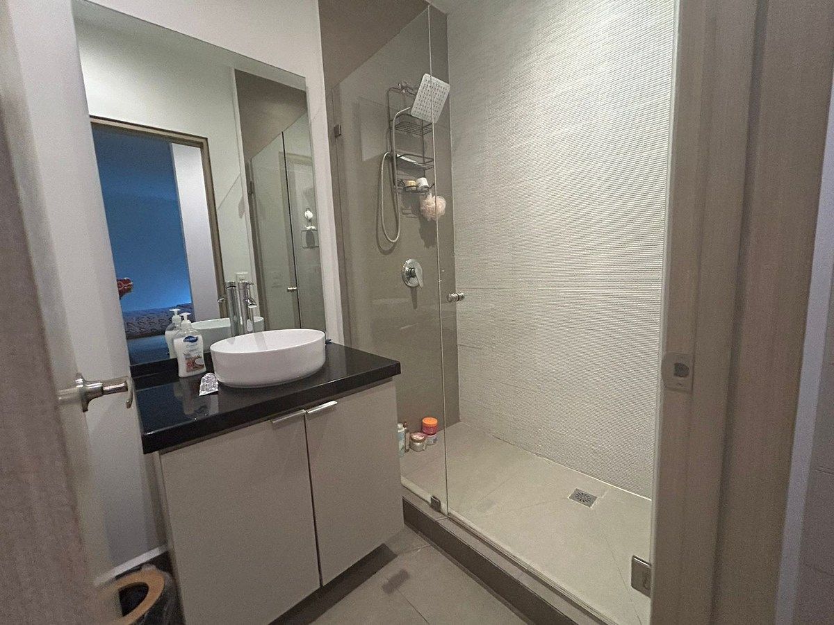 17 of 29: Recámara Secundaria 2 - Baño Completo