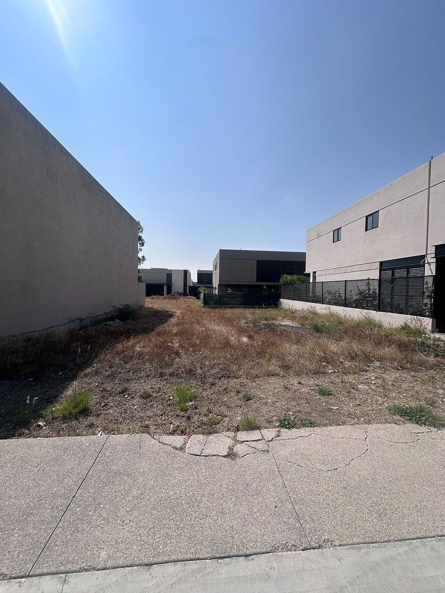 Venta de terreno en Lomas del Campanario Norte Privada Santa Ines. 16 - foto 3