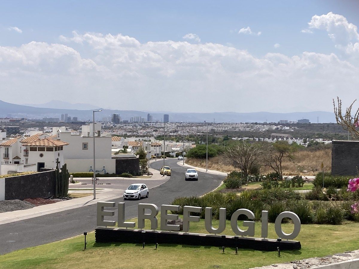 4 de 4: Local en renta El Refugio Querétaro