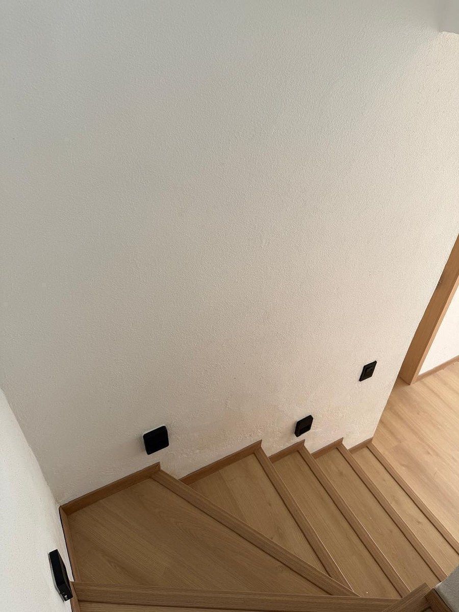 23 de 31: Escaleras para segundo nivel