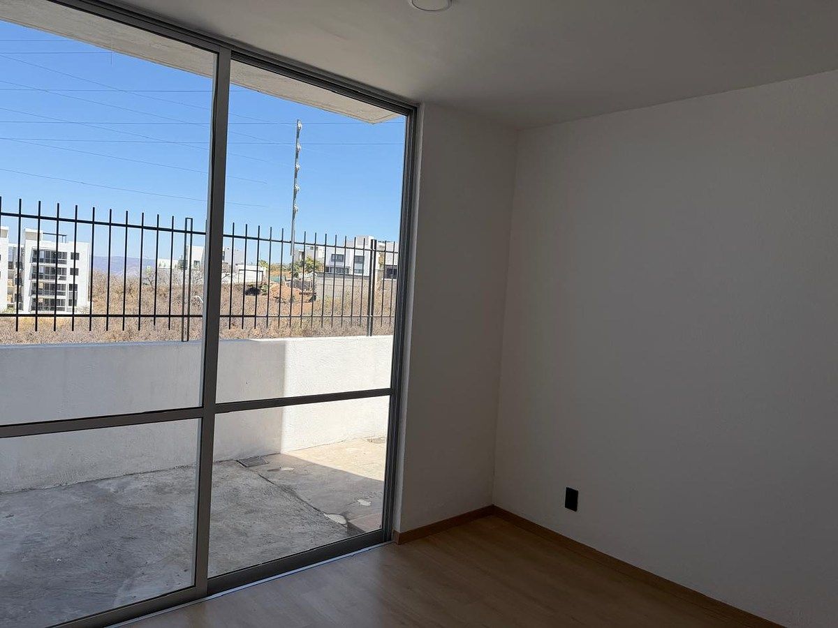 27 de 31: Recamara secundaria 1