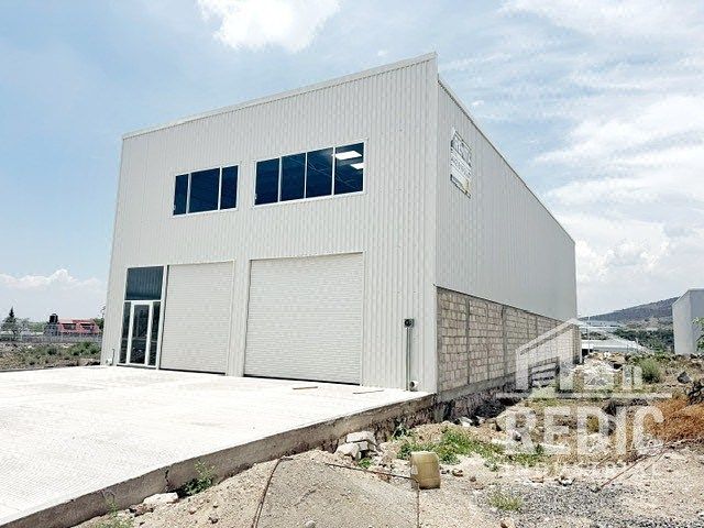 Prédio industrial em Cumbres de Conín, El Marqués, foto 3 de 17