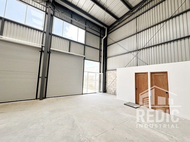 Prédio industrial em Cumbres de Conín, El Marqués, foto 7 de 17