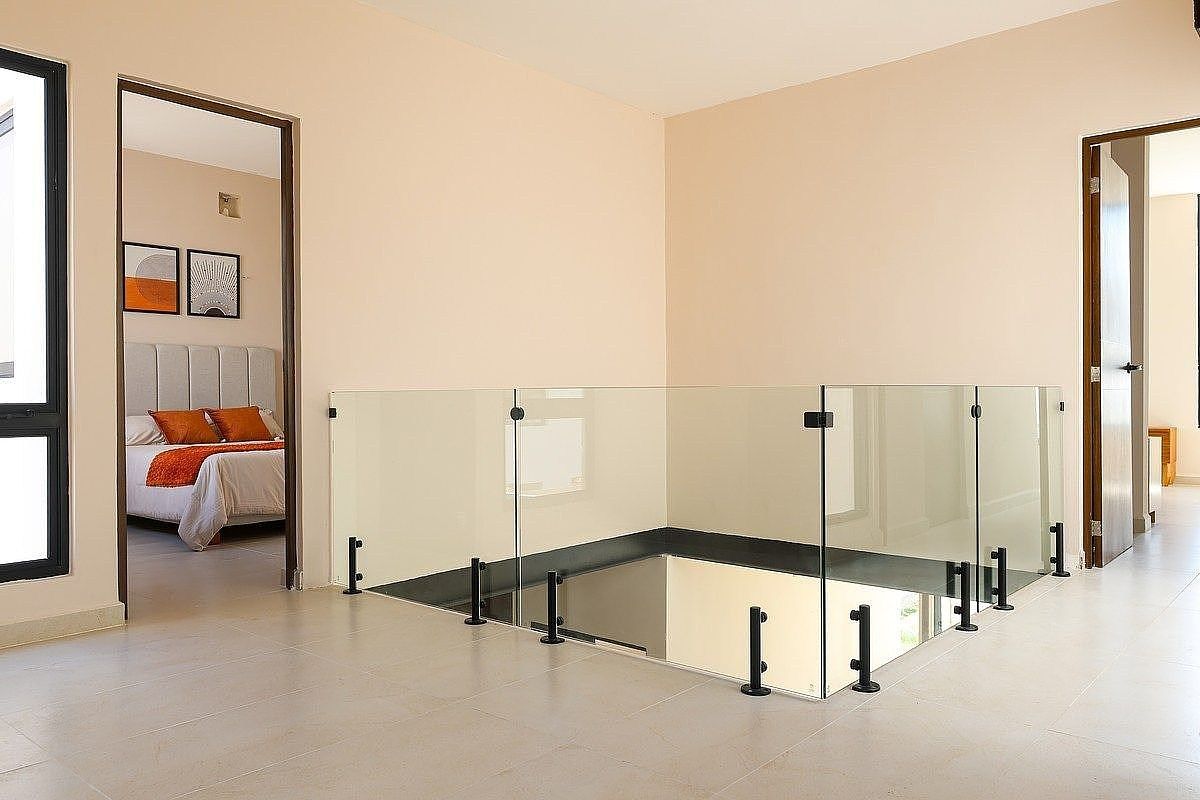 6 de 18: Pasillo Distribuidor