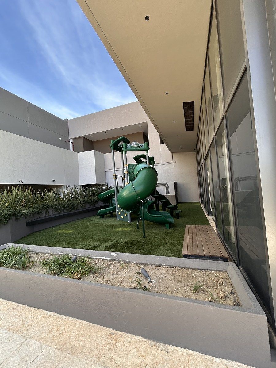 15 de 21: Area de juegos