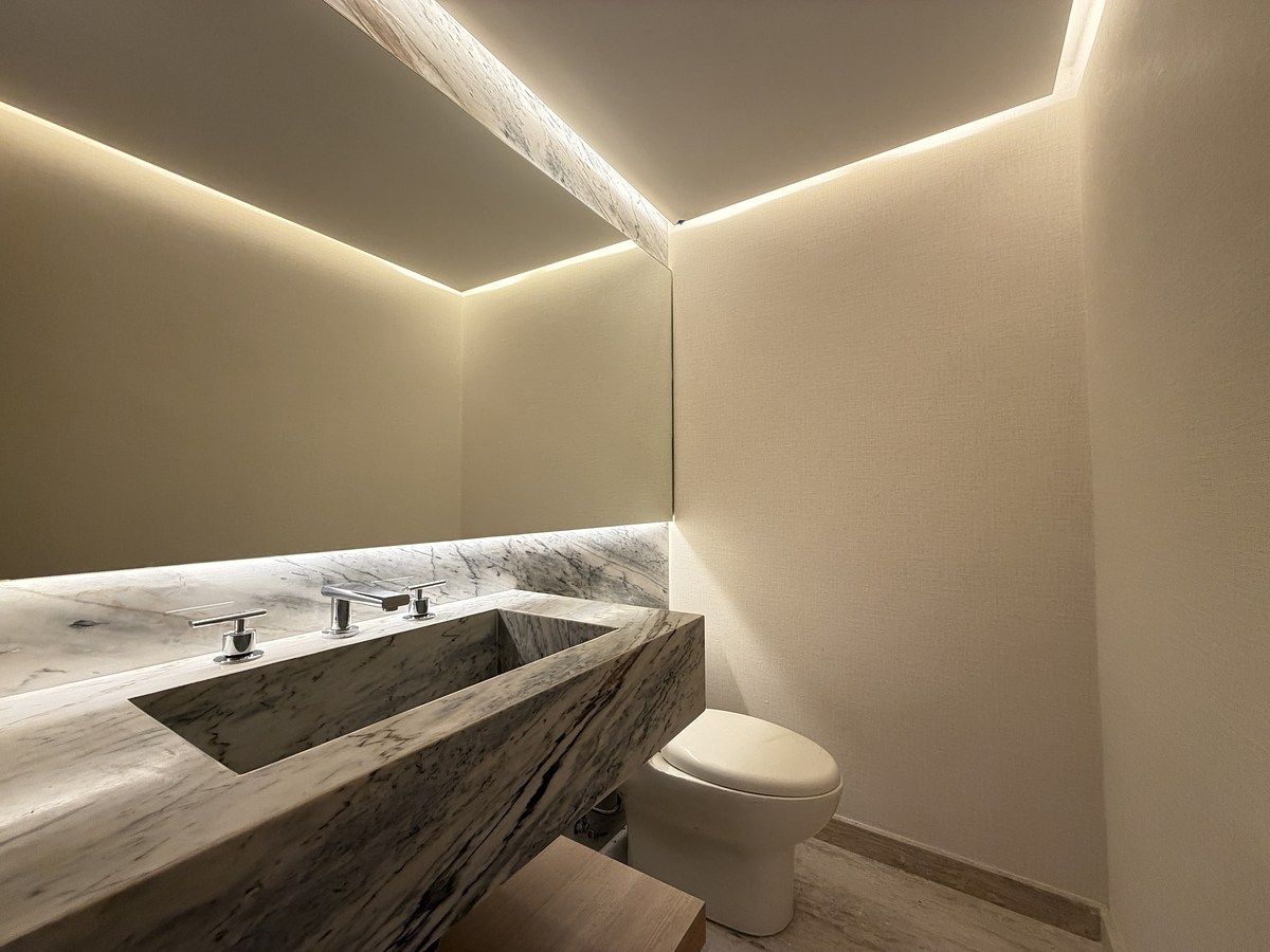 6 de 18: Baño visitas