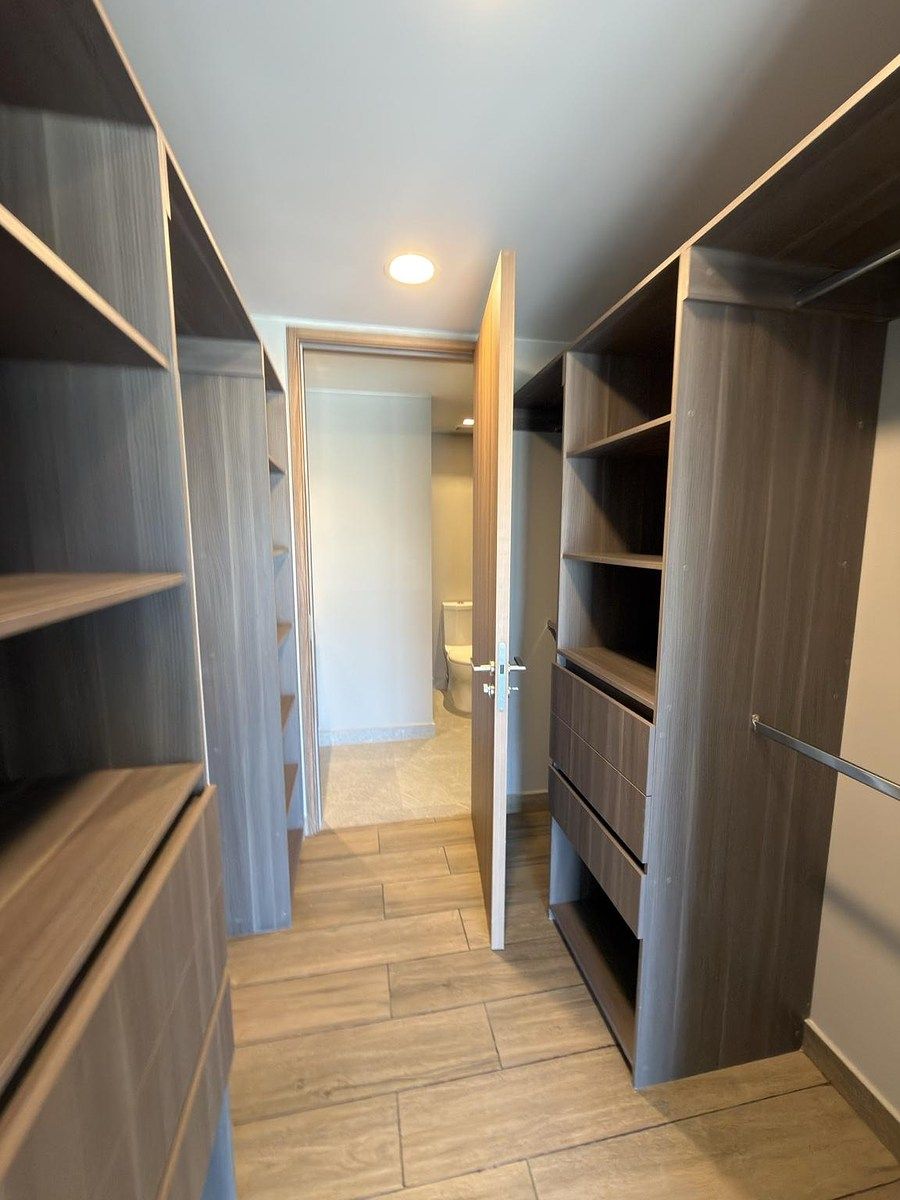 14 de 17: Walking closet