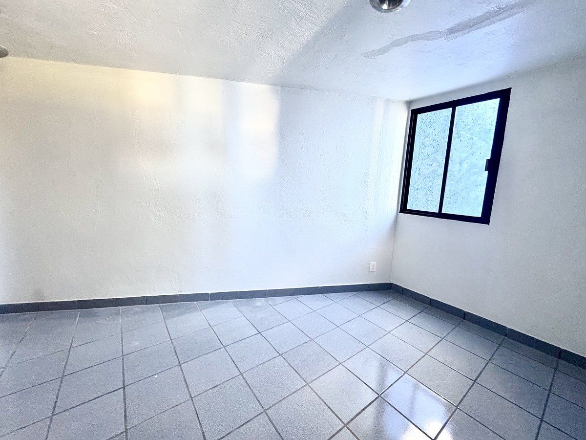 26 of 29: CUARTO DE SERVICIO