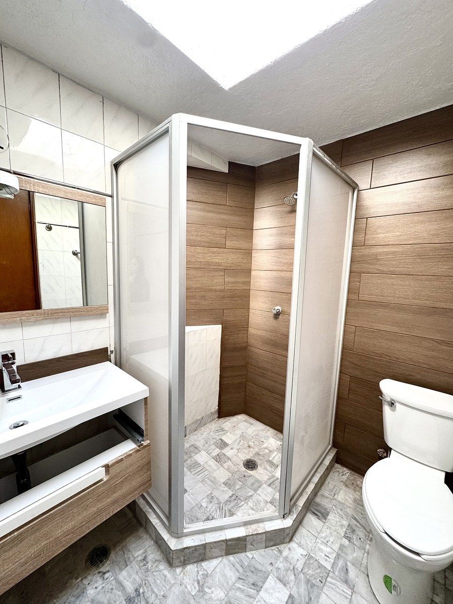 25 of 29: BAÑO RECÁMARA PRINCIPAL