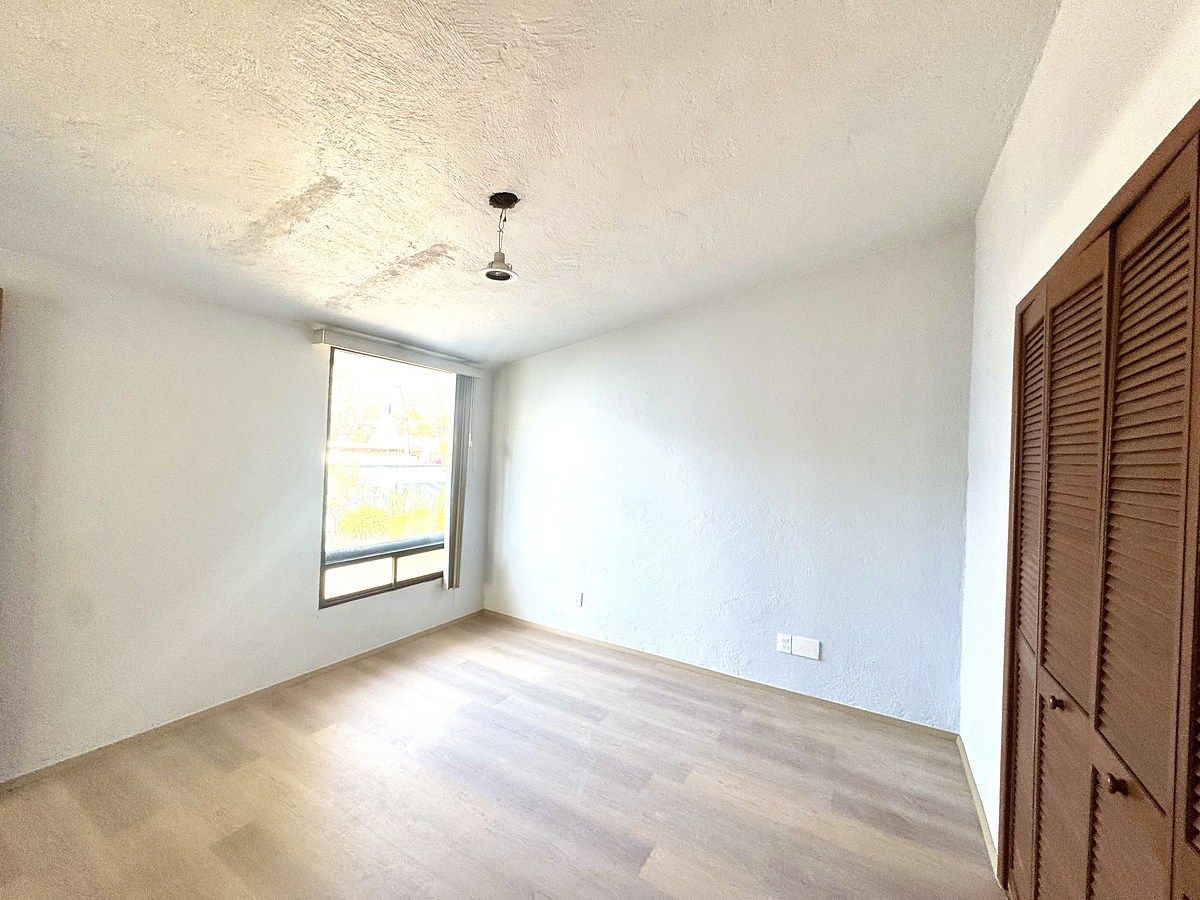 17 of 29: RECÁMARA SECUNDARIA