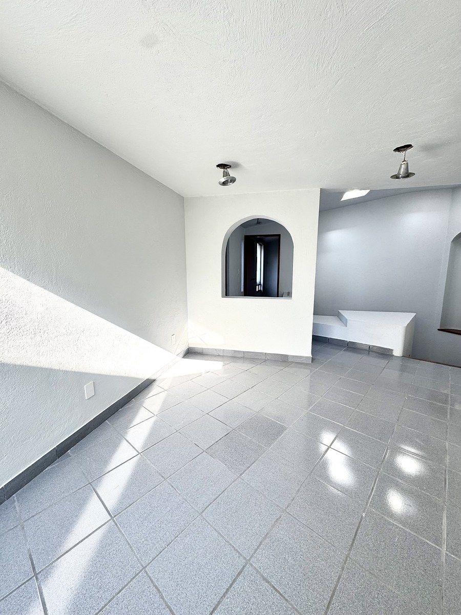 13 of 29: SALA DE TV