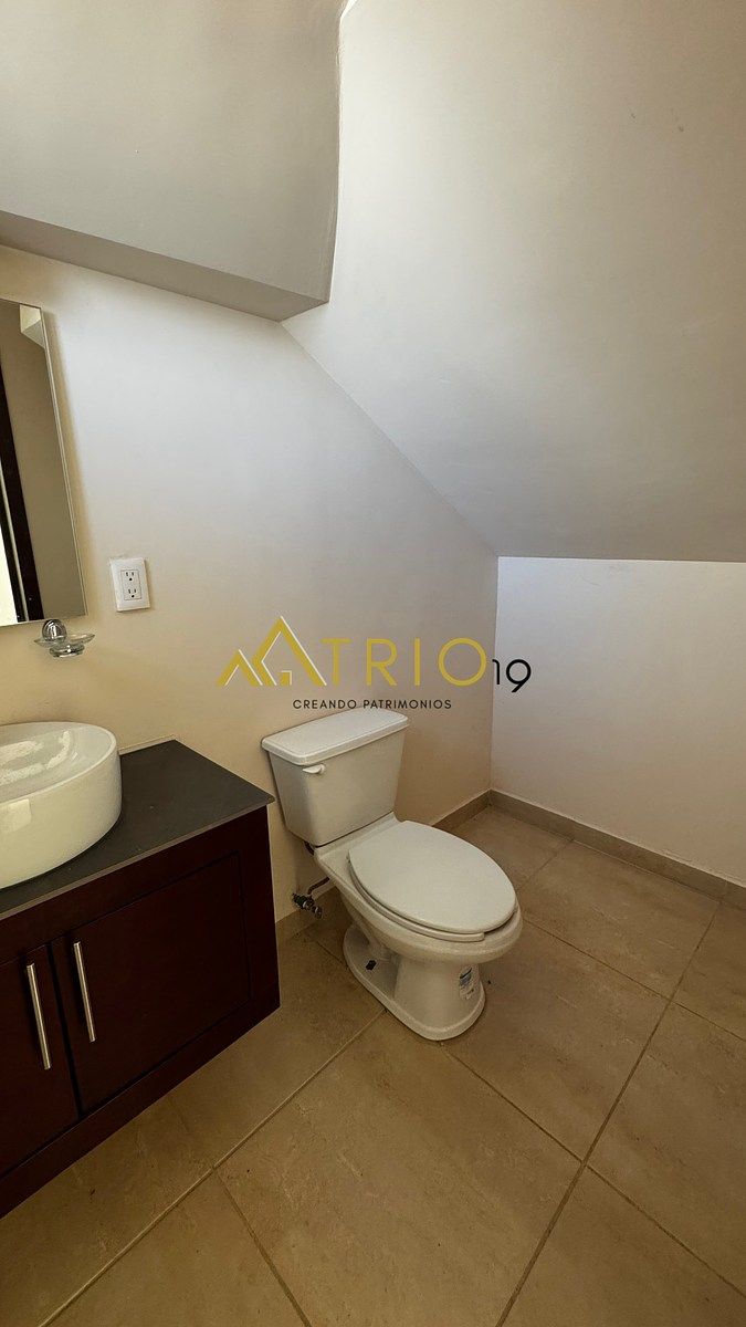 6 de 11: Medio baño