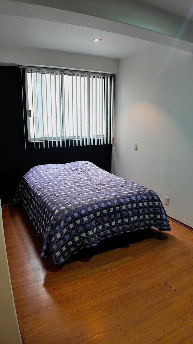 15 of 18: Recámara secundaria con closet