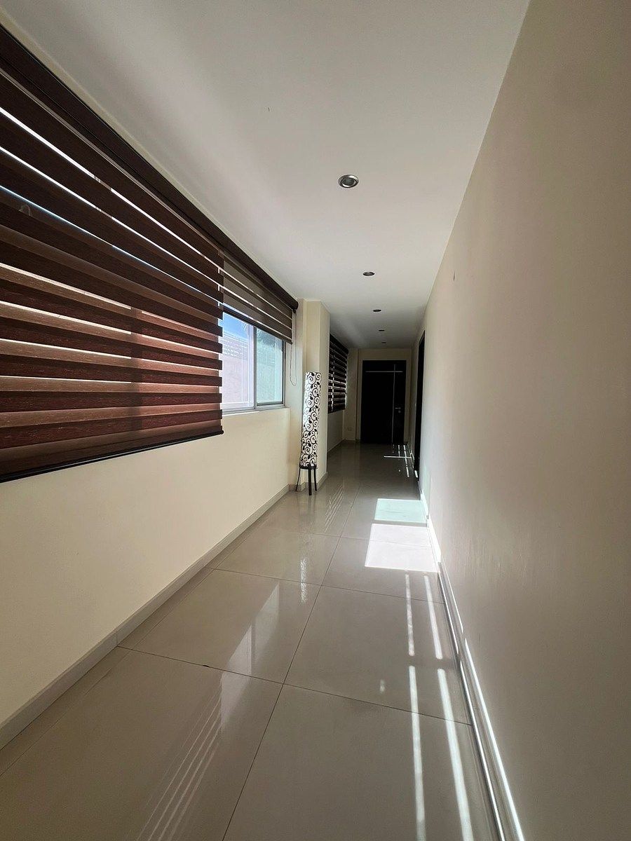 16 de 16: pasillo a recamaras